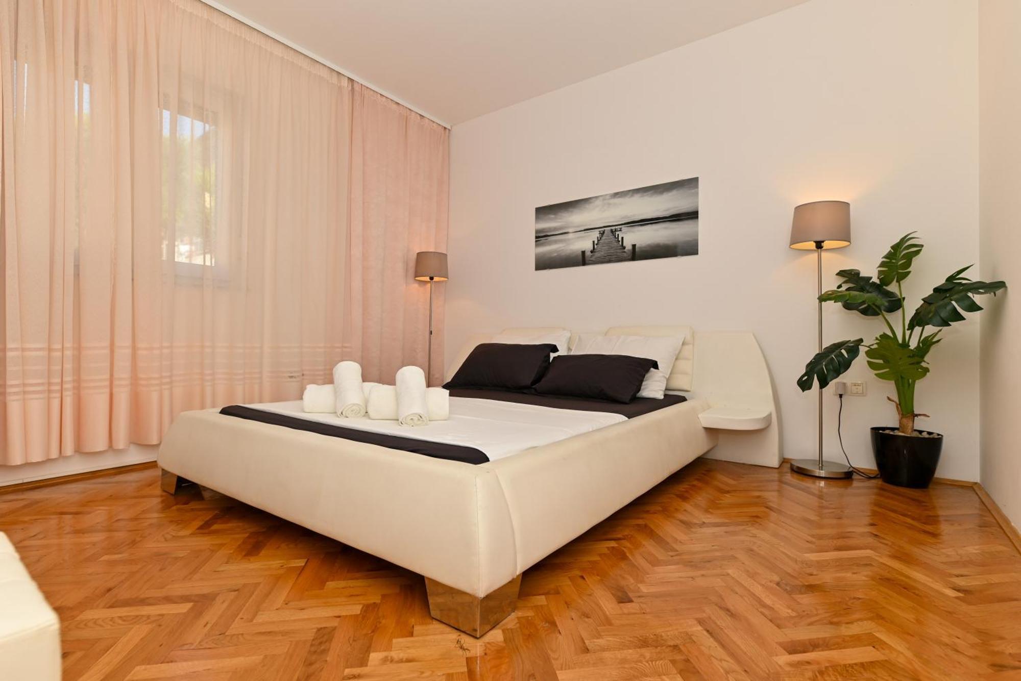 Sunny Place With Sea View Trogir Exterior foto